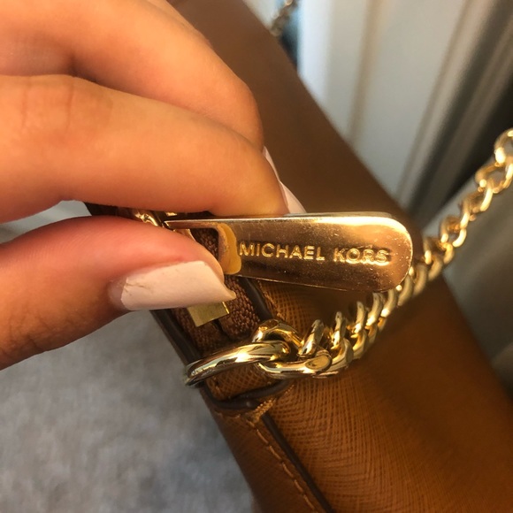 Michael Kors Cindy Brown Crossbody - Picture 9 of 9